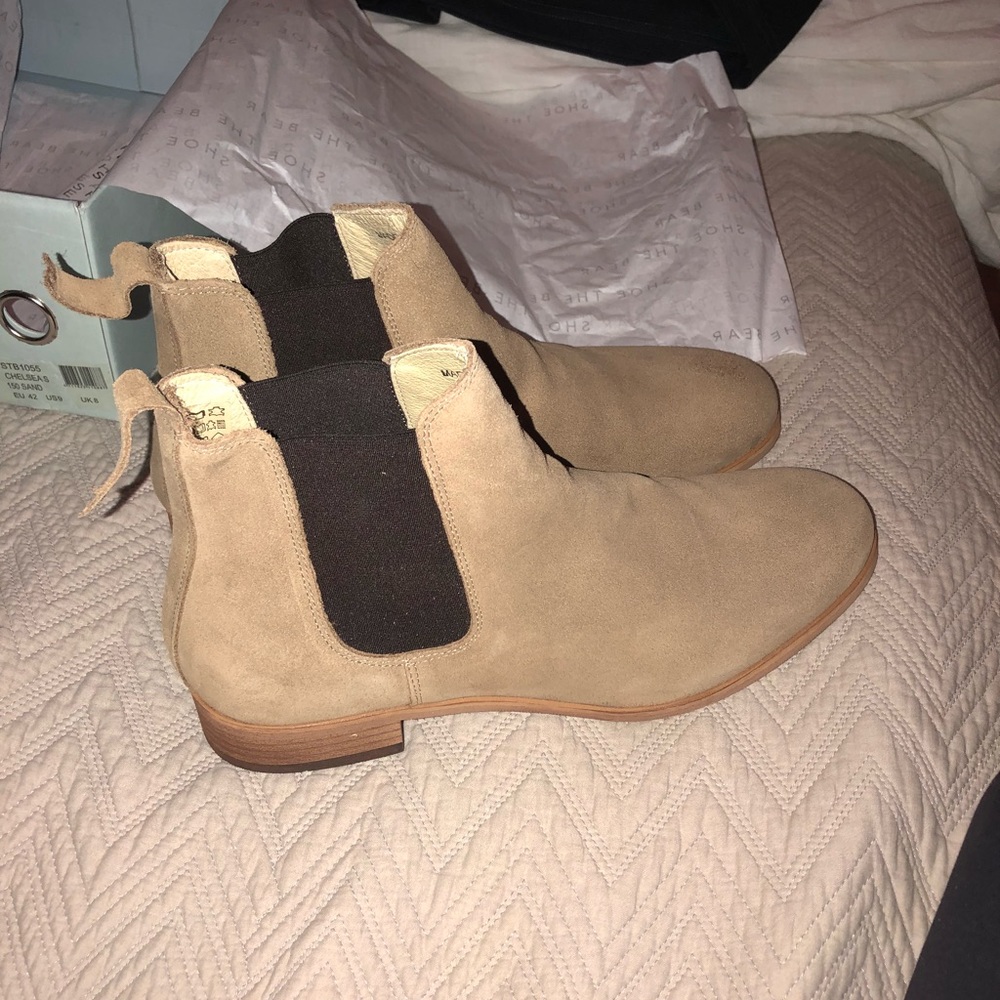 Shoe by the bear Chelsea boots